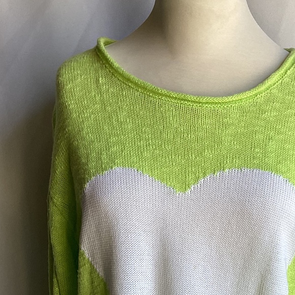 Cotton Country Lime Green Sweater with White Heart - Picture 3 of 3